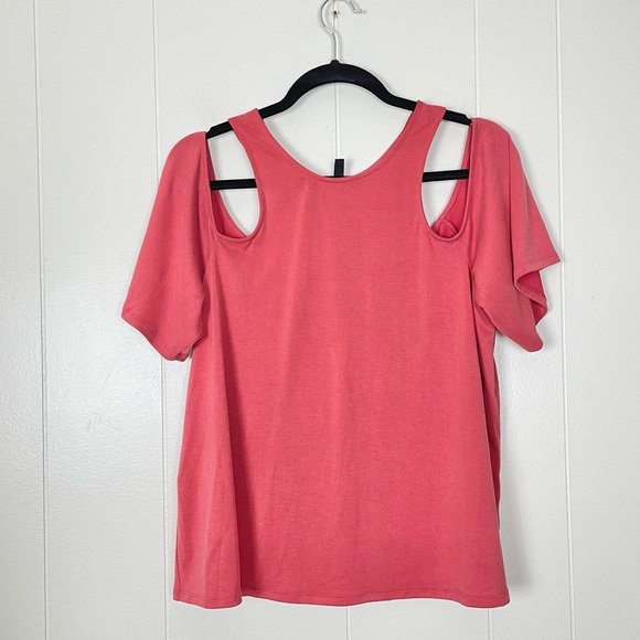 BCBGMAXAZRIA Women's Kelsey Knit Cold Shoulder Top - Picture 8 of 15